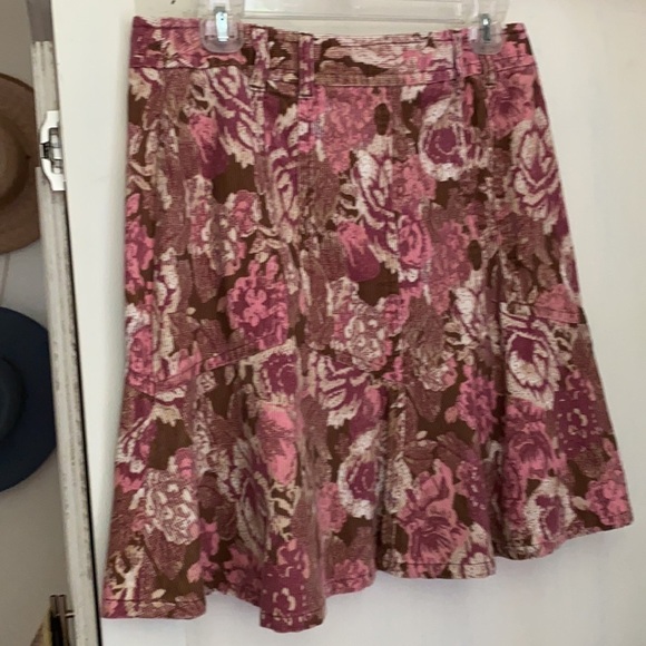 Loft - Picture 3 of 5